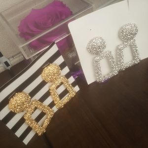 Earings each